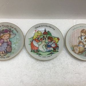 3 Vintage Avon Collectables plates 5 inches Mothers Day Back to School